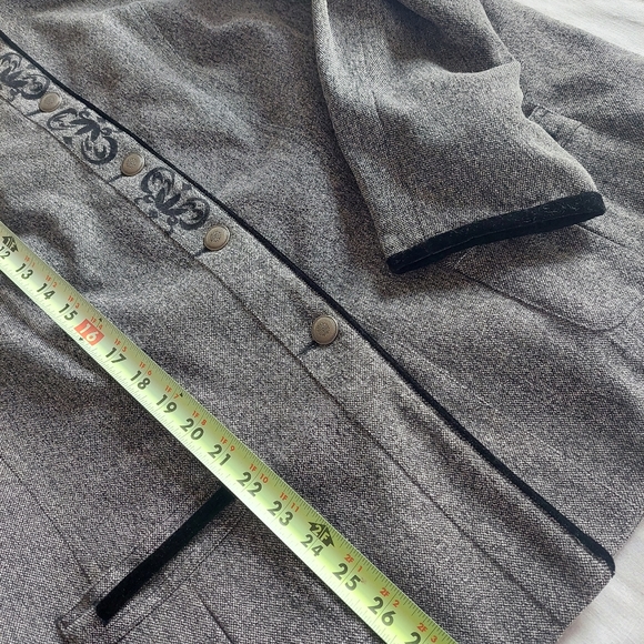 Tan Jay  Gray Tweed Jacket Women’s 18  Blazer with Black Velvet Trim - Picture 2 of 11